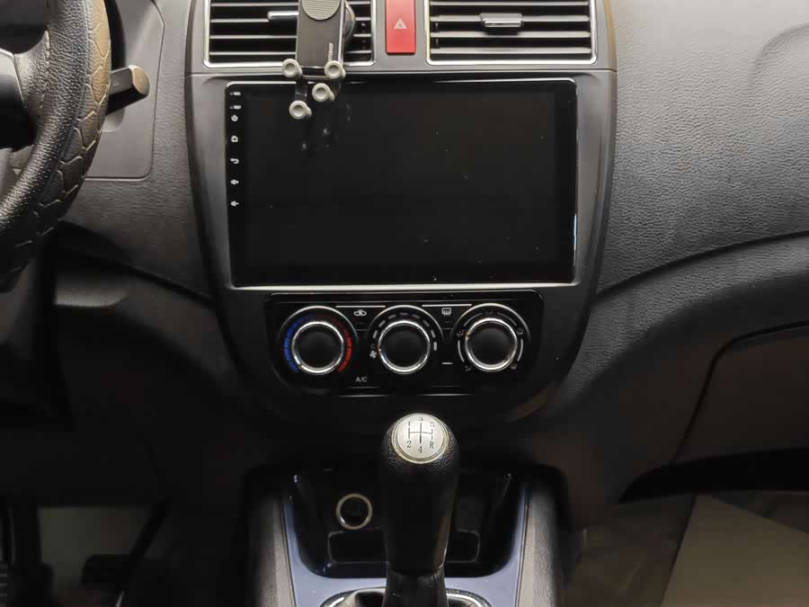 Forthing JOYEAR X5 2011 car image #19