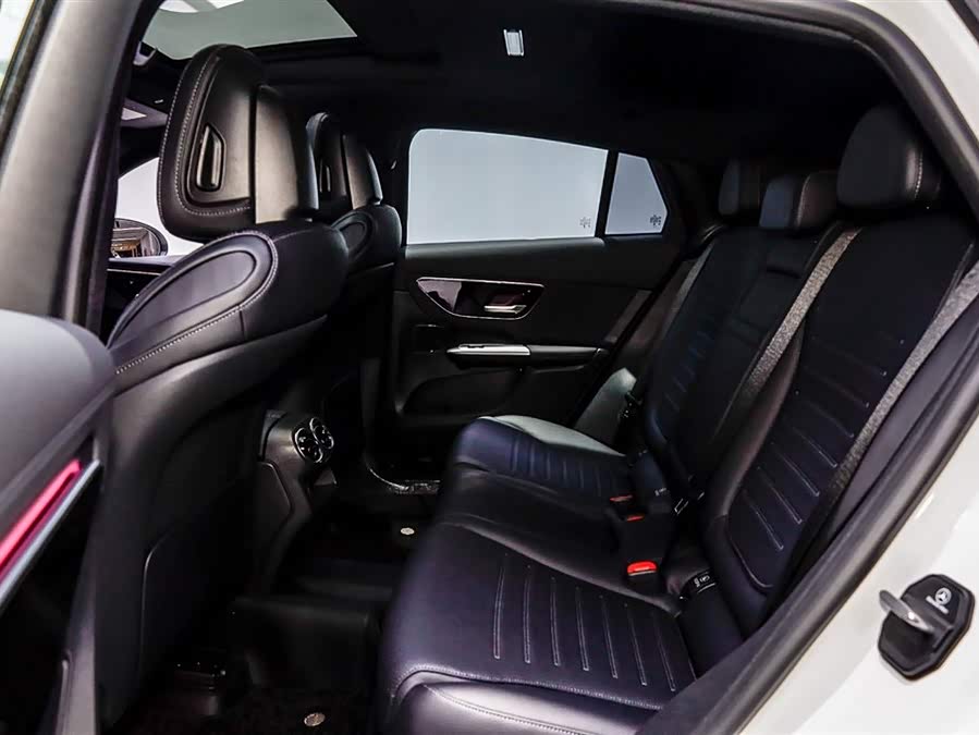 Mercedes-Benz GLC Coupe 2025 car image #19