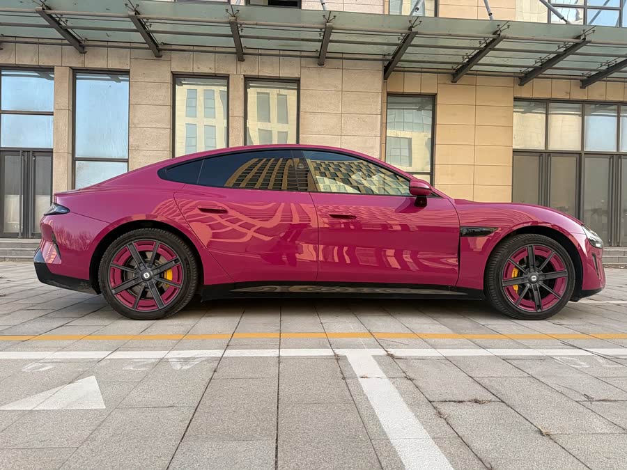MI SU7 2025 immagine di auto #19