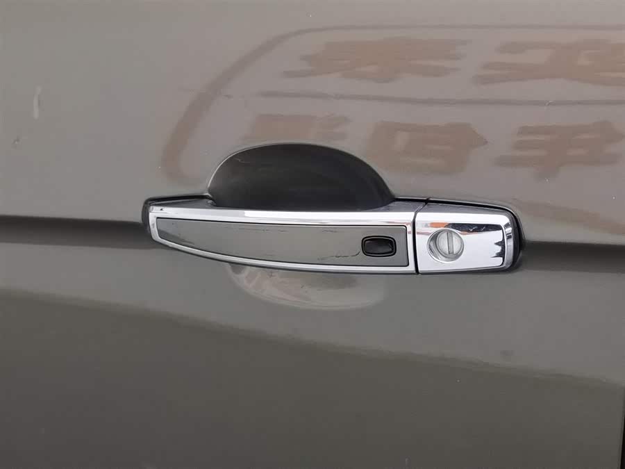 Chevrolet Captiva 2016 imagem de carro #19