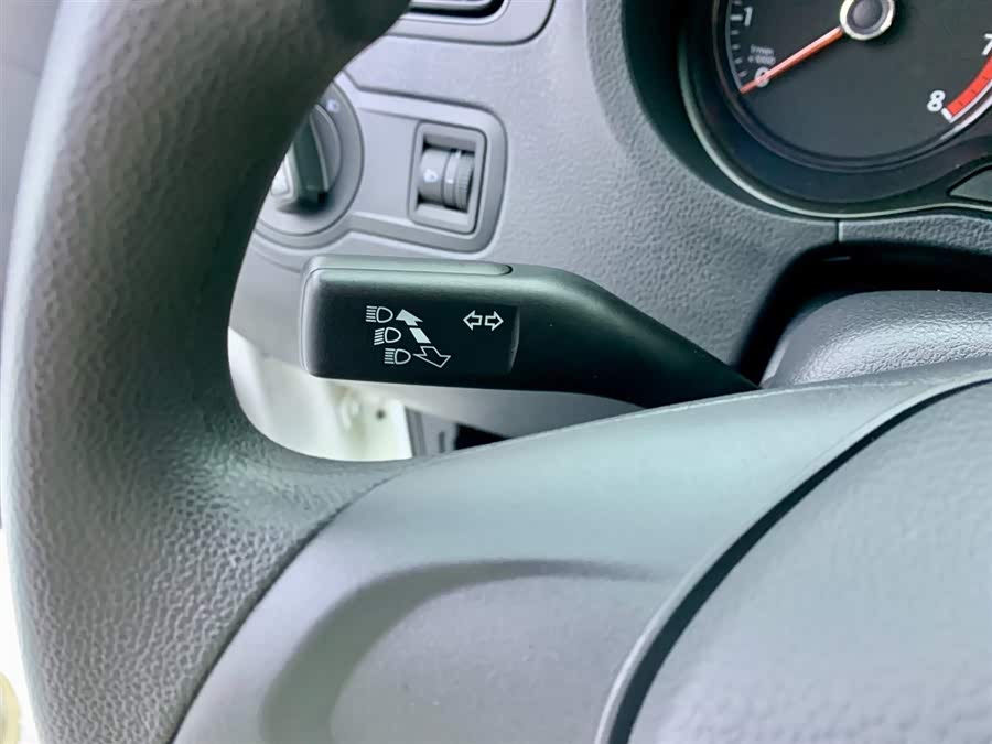 Volkswagen Polo 2019 immagine di auto #19