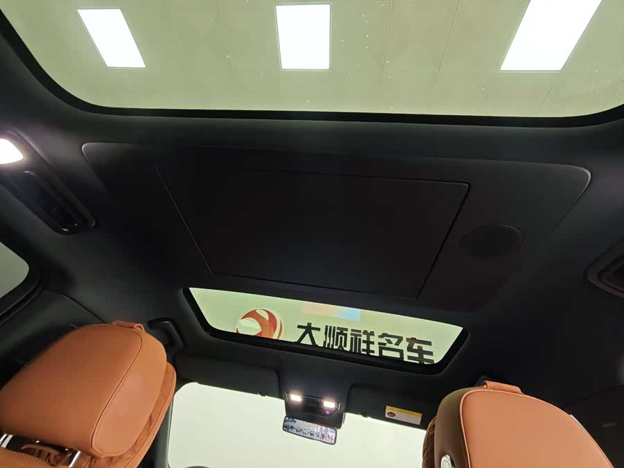 Li L9 2025 image de voiture #19