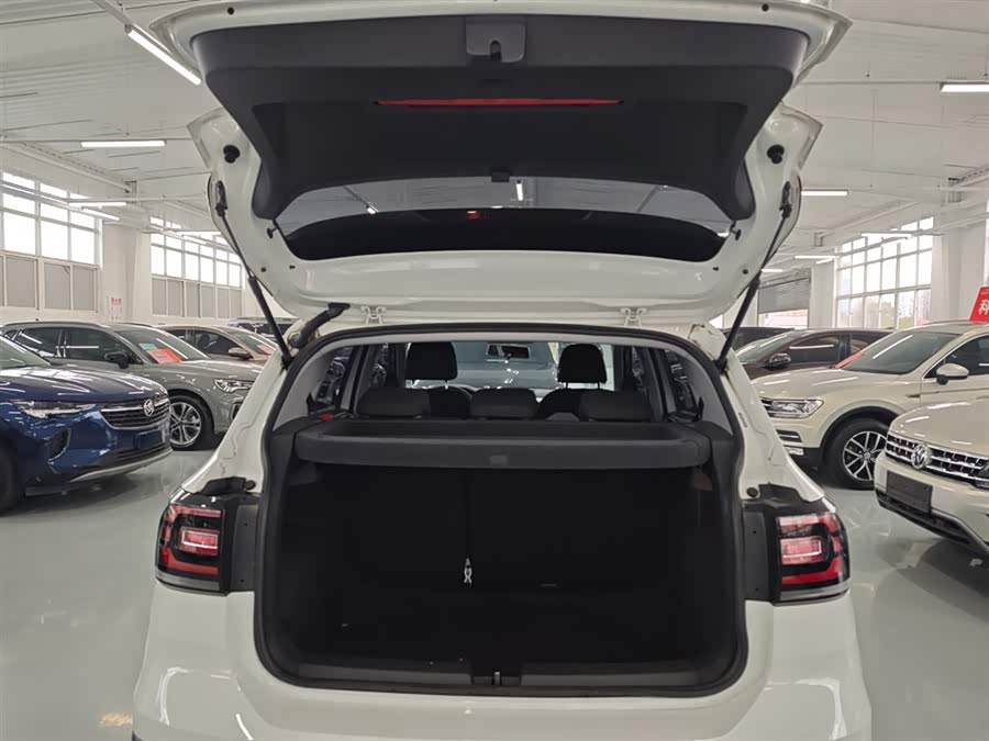 Volkswagen Tacqua 2021 car image #19