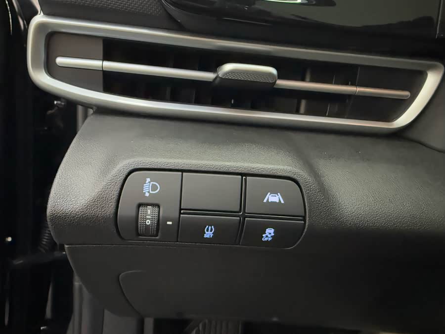 Hyundai Elantra 2023 #19 Hyundai Elantra 2023 car image #19