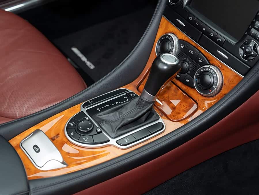 Mercedes-Benz SL Class 2007 car image #19