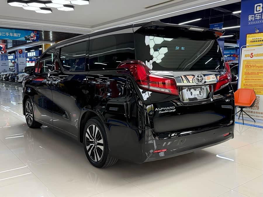 Toyota Alphard 2019 immagine di auto #19
