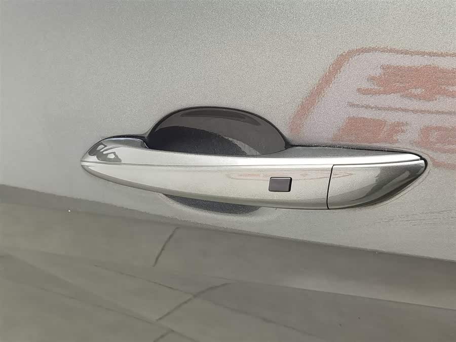 Hyundai Elantra 2023 immagine di auto #19