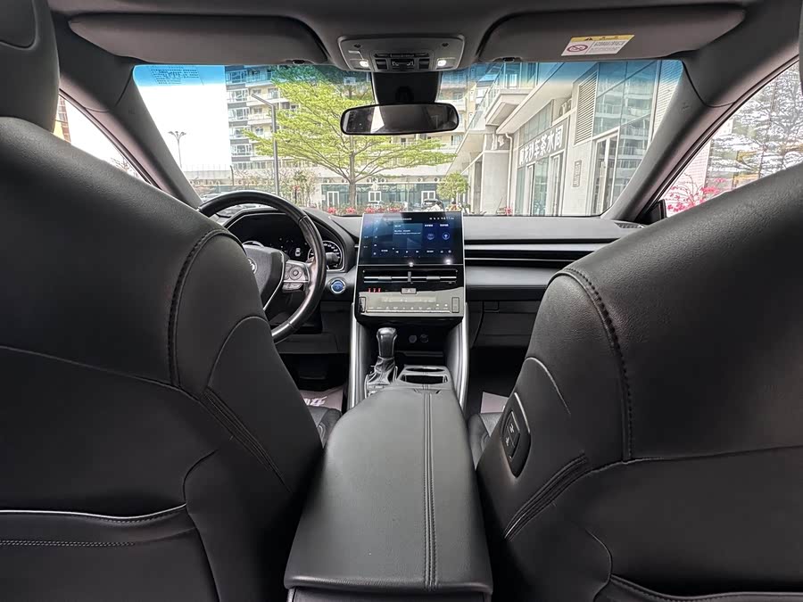 Toyota Avalon 2022 car image #19