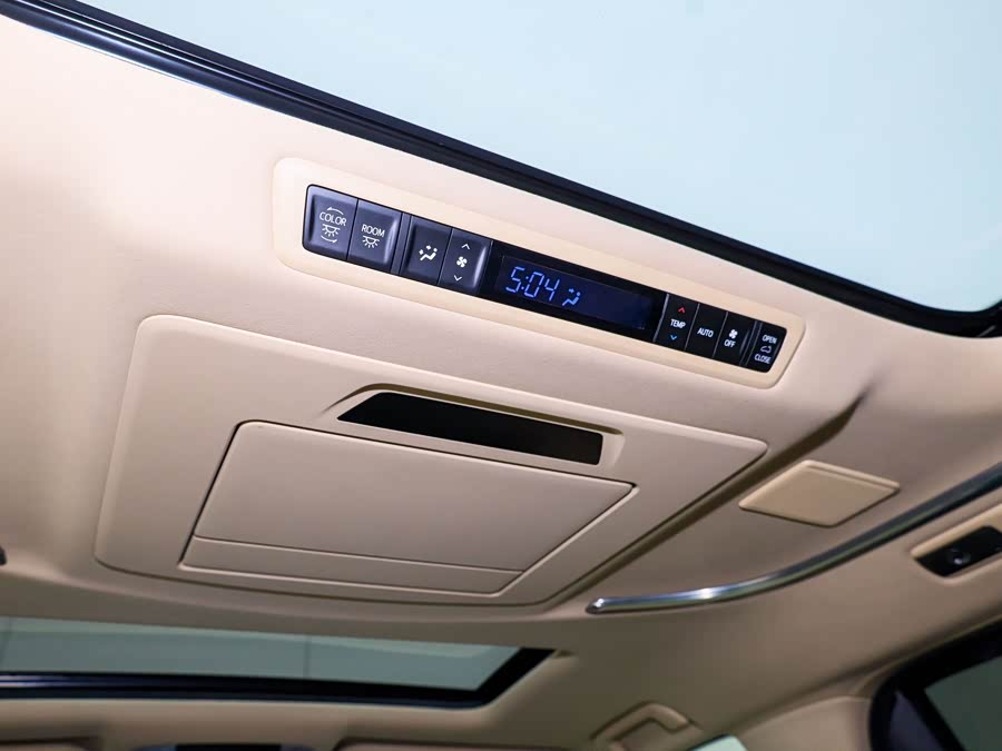 Toyota Alphard 2018 car image #19