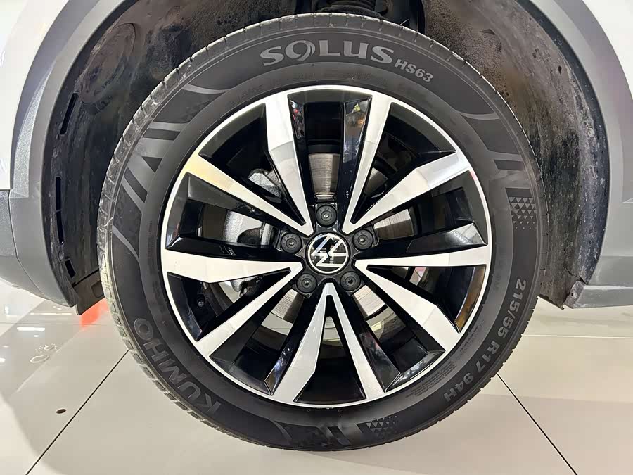 Volkswagen T-Roc 2025 car image #19
