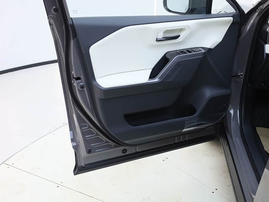Toyota RAV4 2026 car image #19