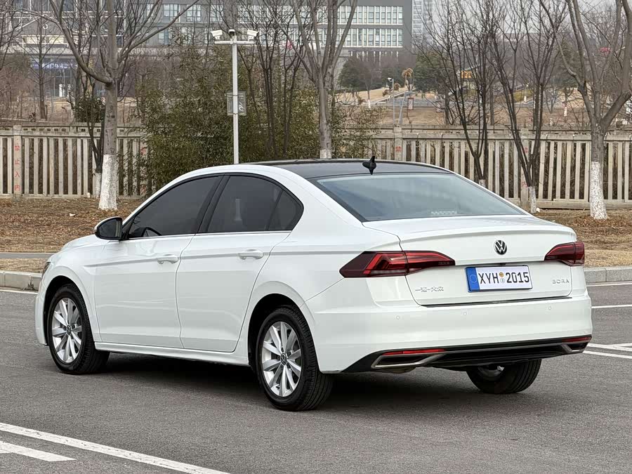 Volkswagen Bora 2022 car image #19