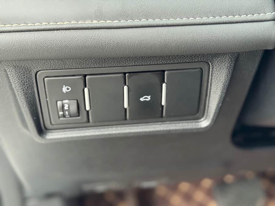 GEELY Emgrand 2020 #19 GEELY Emgrand 2020 car image #19