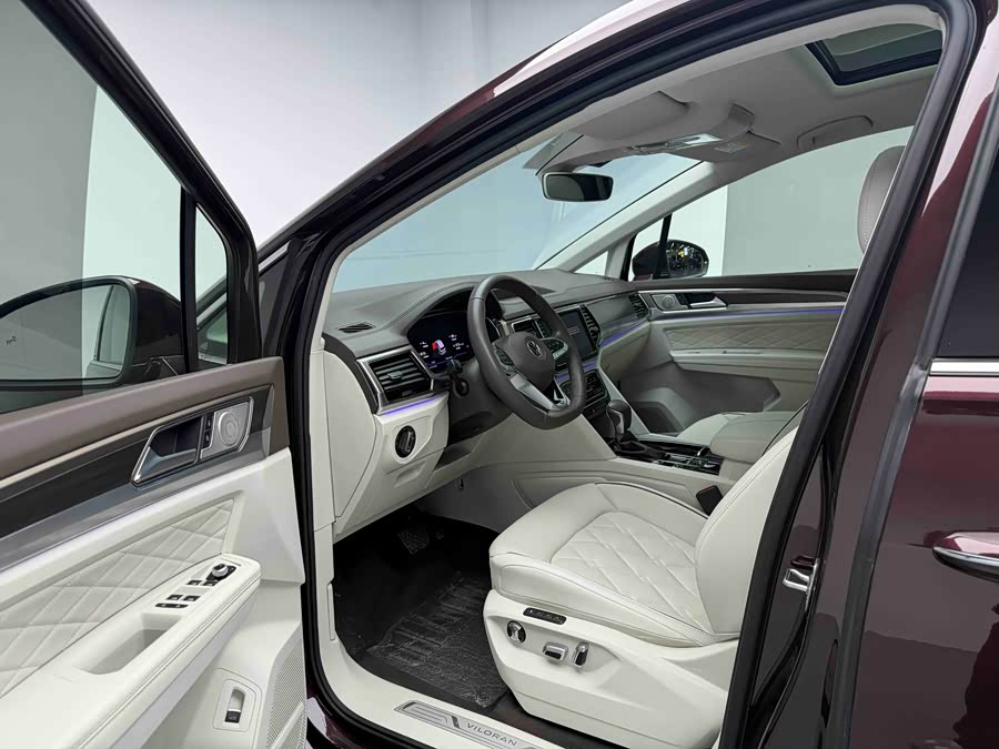 Volkswagen Viloran 2020 car image #19