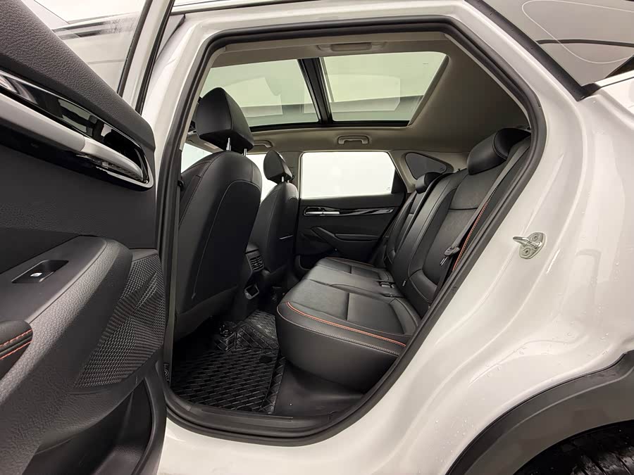 Kia Seltos 2023 imagen de coche #19