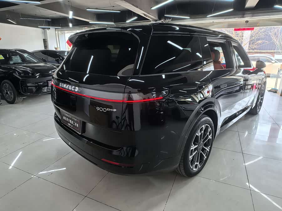 Lynk & Co 900 2025 #19 Lynk & Co 900 2025 car image #19