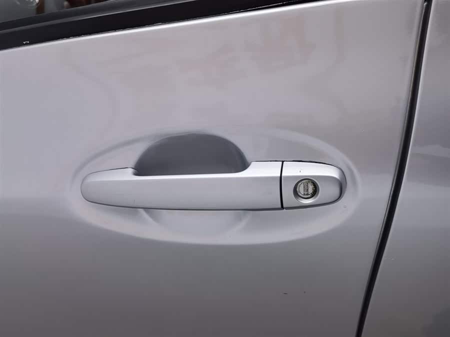 Toyota Yaris 2013 car image #19