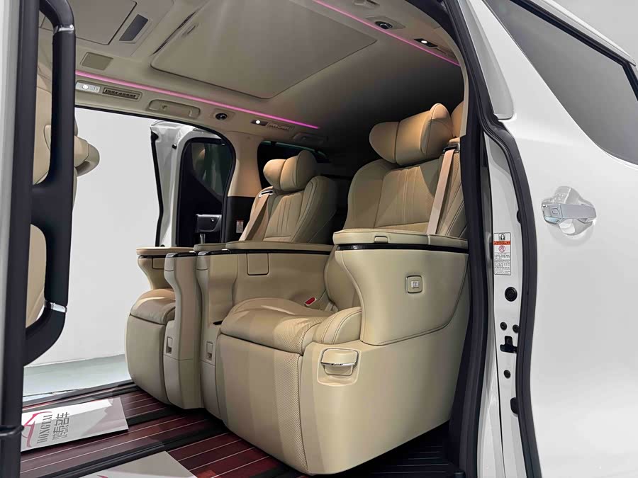 Toyota Alphard 2021 immagine di auto #19