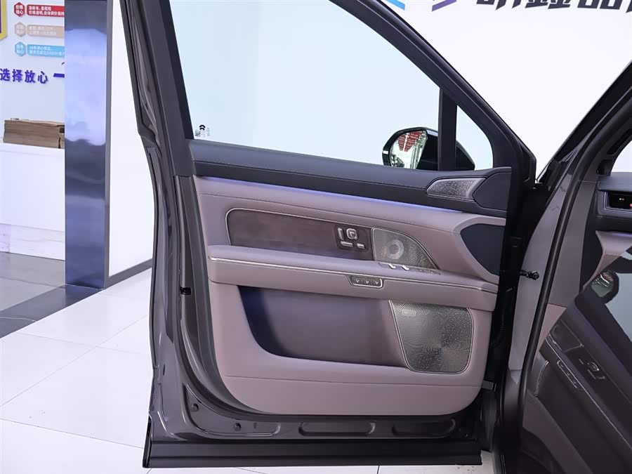 蔚来 蔚来ES8 2026 汽车图片 #19