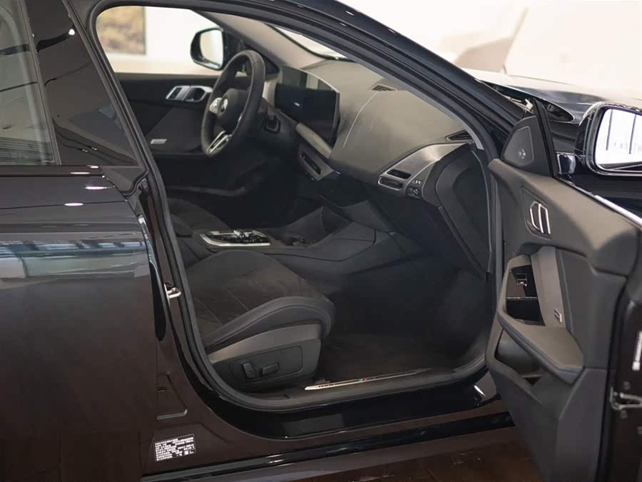 BMW 2 Series 2026 car image #19