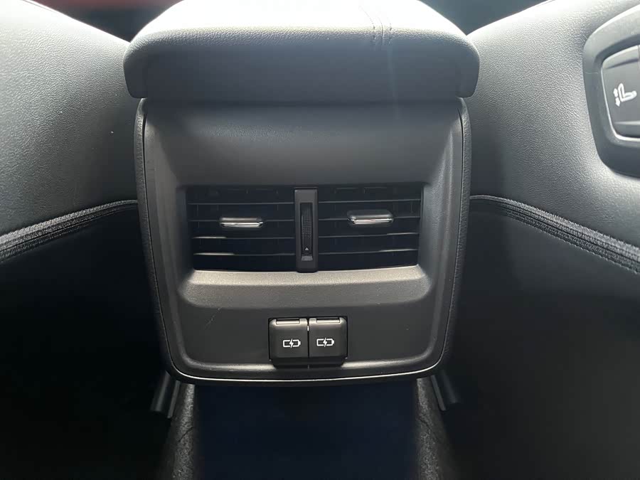 Toyota Avalon 2023 car image #19