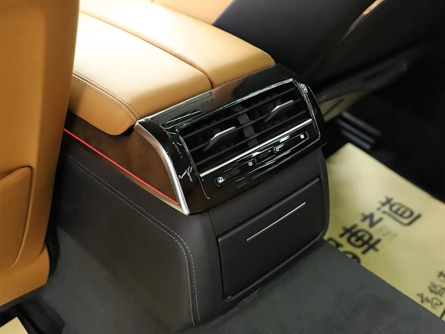 Audi A8 2022 imagen de coche #19