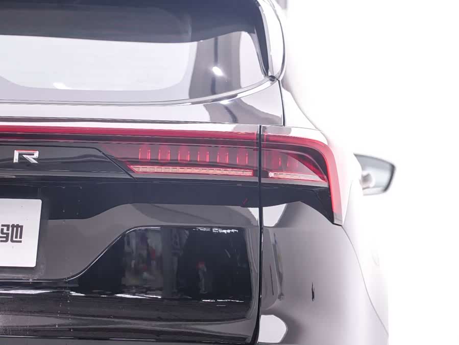 Jetour X70 PLUS 2024 car image #19