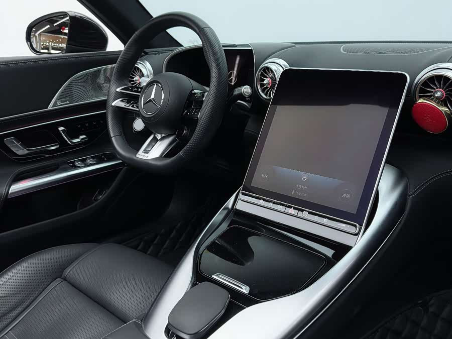 Mercedes-Benz 2025 car image #19