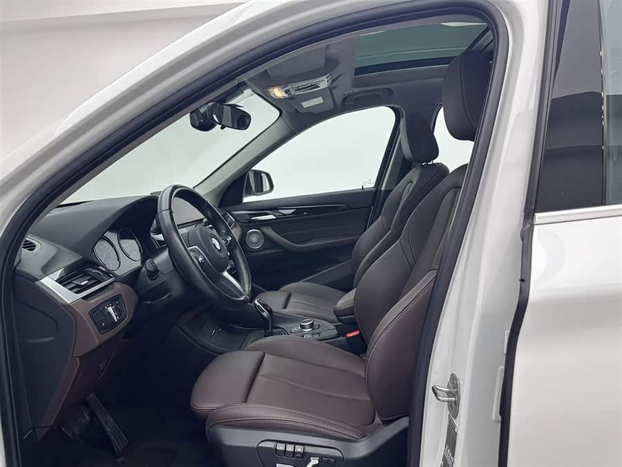 BMW X1 2022 car image #19