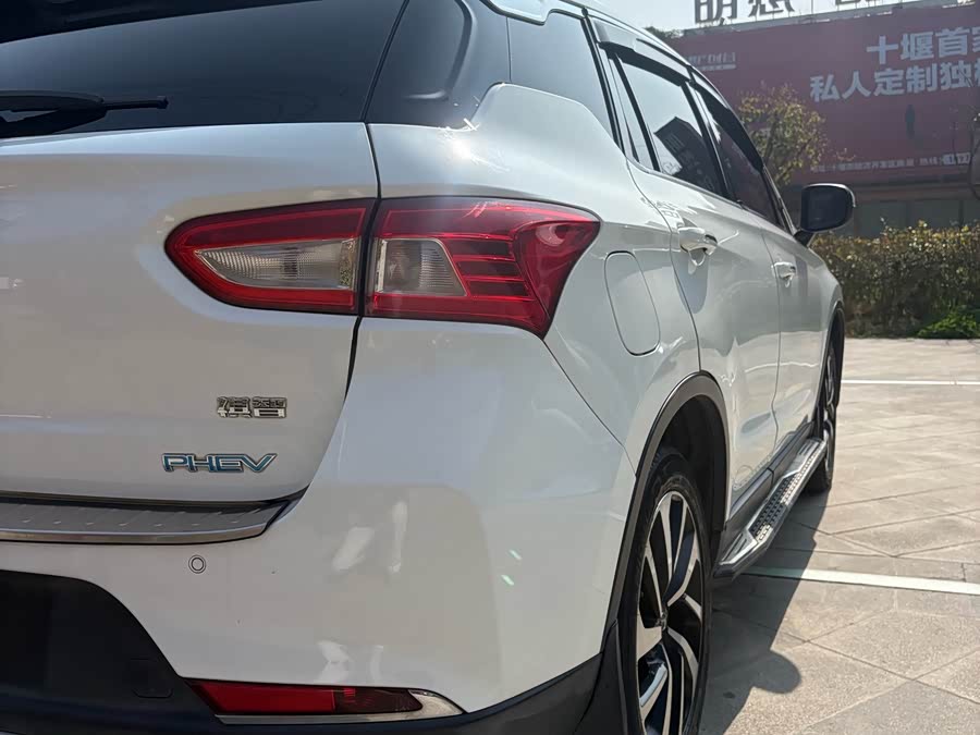 GAC Qizhi PHEV 2018 صورة سيارة #19