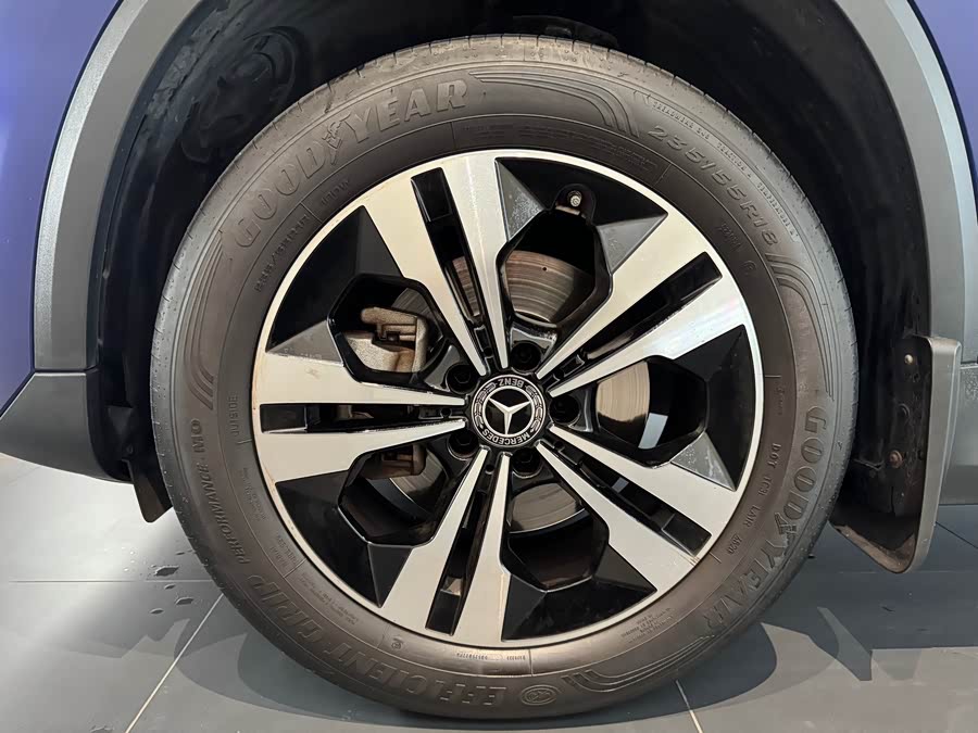 Mercedes-Benz GLA Class 2021 car image #19