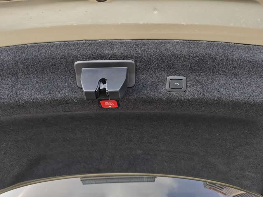 MI SU7 2025 car image #19