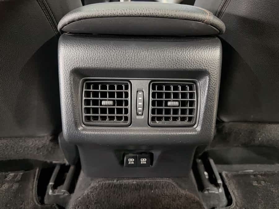 Toyota Camry 2018 immagine di auto #19