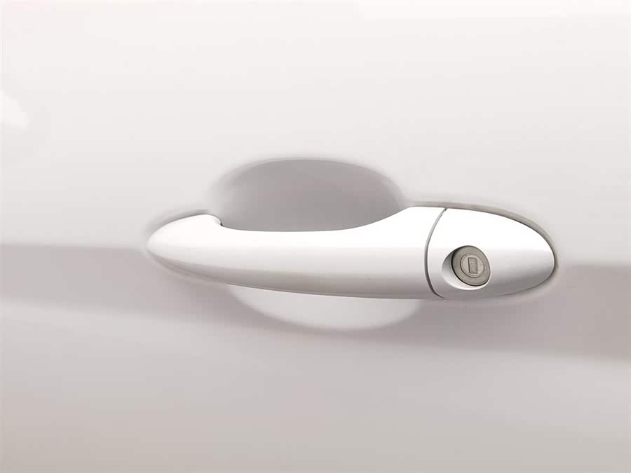 X70M 2022 car image #19