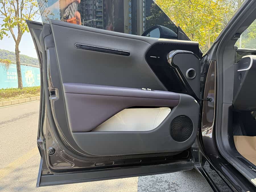 Avatr 07 2025 imagem de carro #19