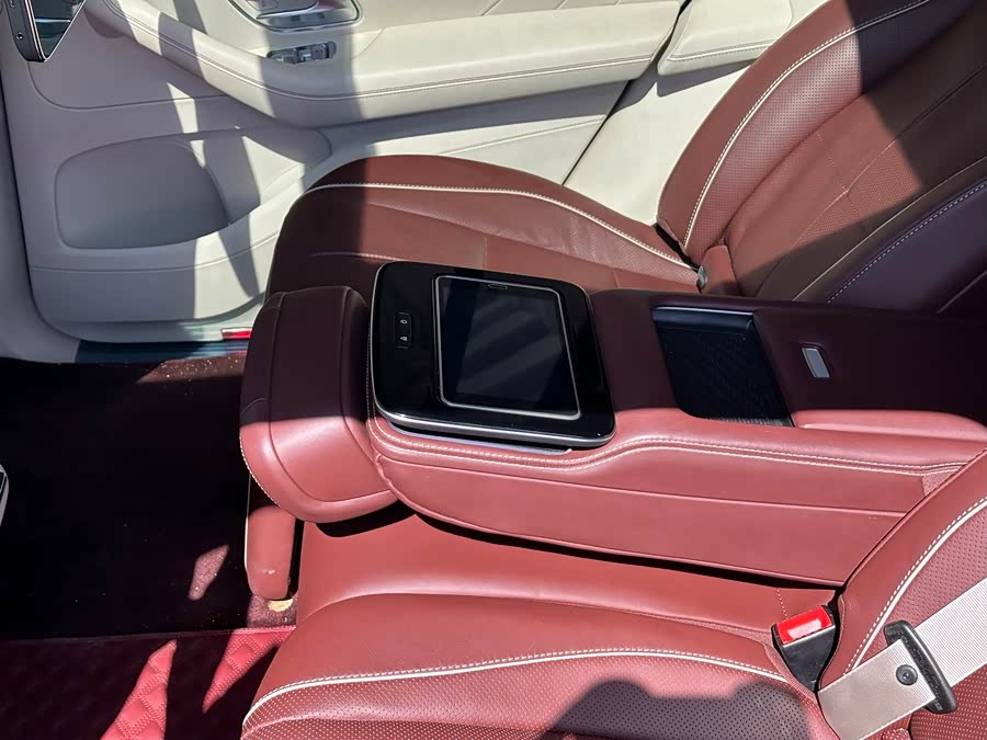 Mercedes-Benz Maybach GLS 2022 car image #19