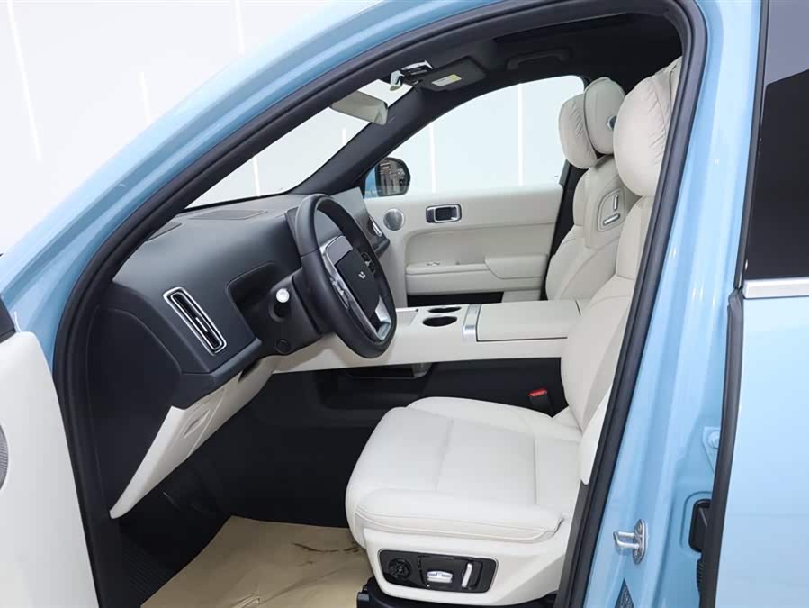 Li L7 2024 immagine di auto #19