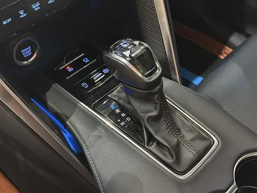 Toyota Venza 2022 car image #19