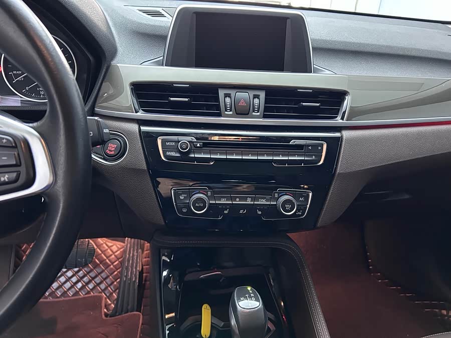 BMW X1 2017 #19 BMW X1 2017 car image #19