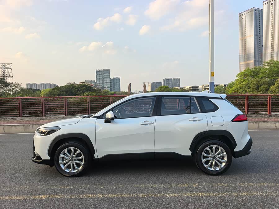 Toyota Frontlander 2024 car image #19