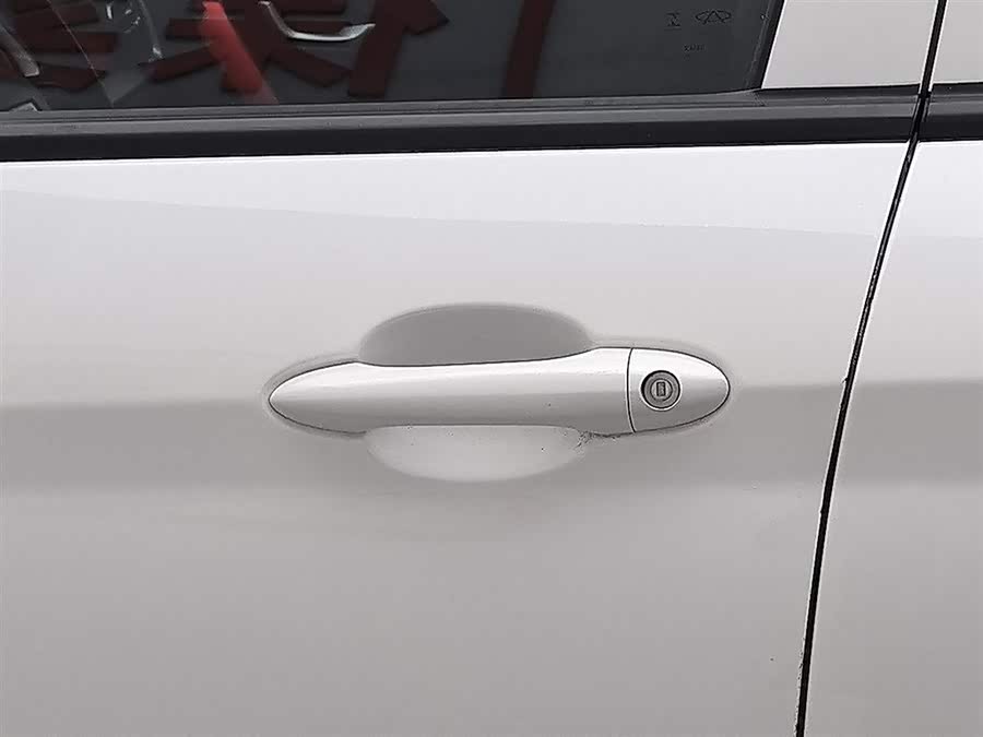X70M 2020 car image #19