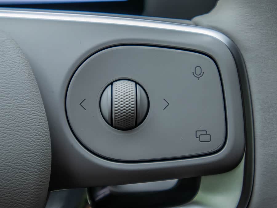 零跑汽车 零跑B10 2025 汽车图片 #19