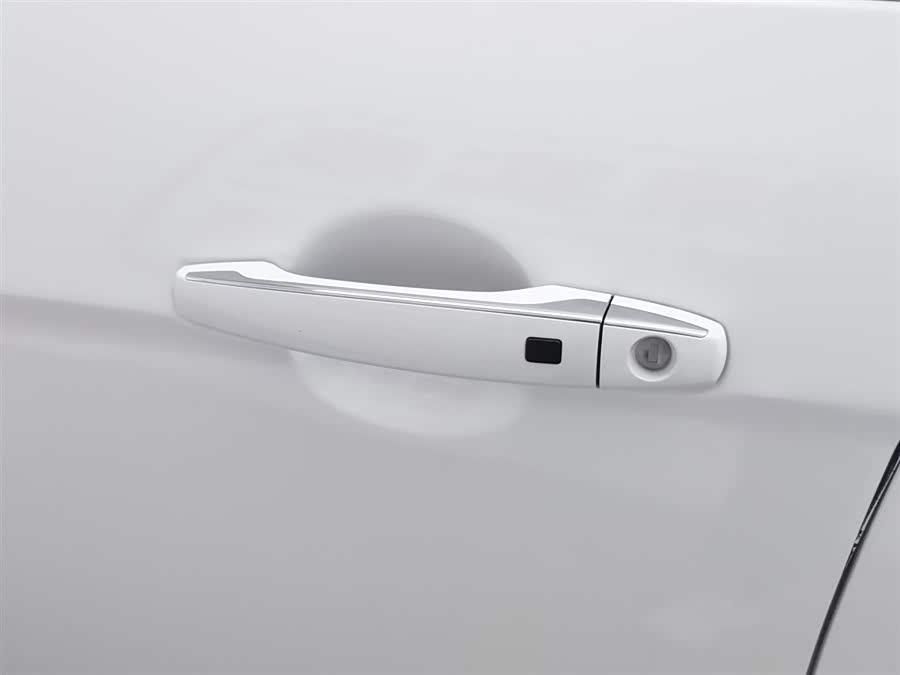 GEELY Emgrand 2019 car image #19