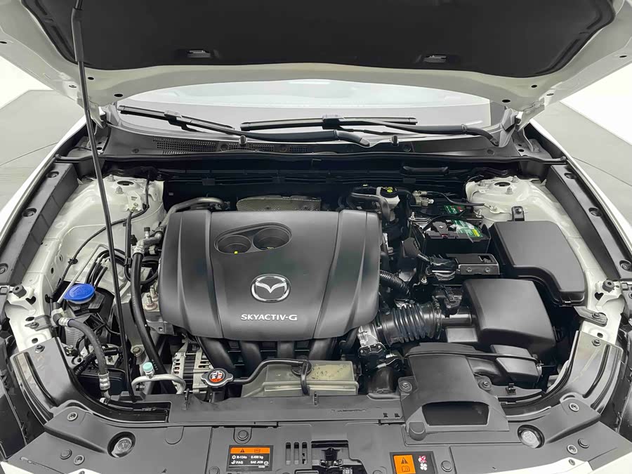 Mazda CX-4 2023 car image #19