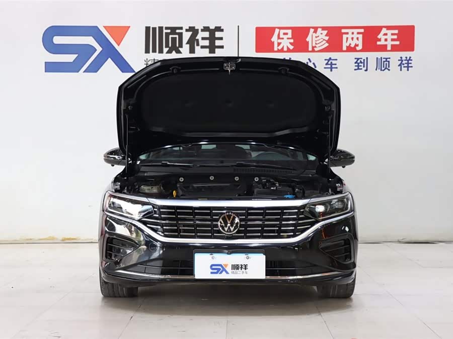 Volkswagen Passat 2023 car image #19