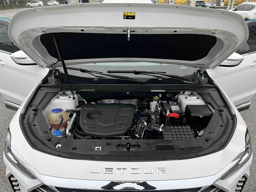 Jetour X70 PLUS 2023 car image #19
