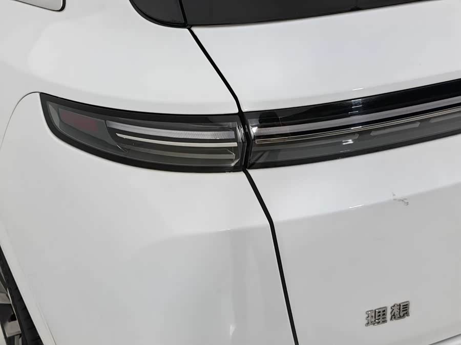 Li L7 2023 immagine di auto #19