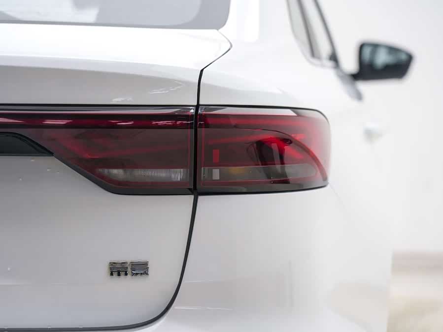 GEELY Emgrand 2021 car image #19