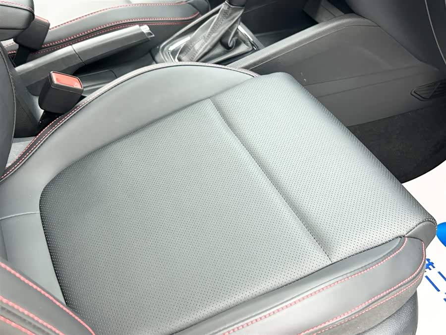 Skoda Kamiq 2023 immagine di auto #19