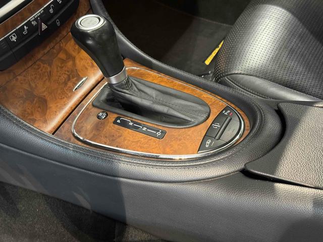 Mercedes-Benz CLS AMG 2009 car image #19